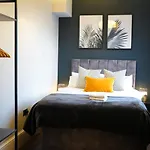 Brighton City Centre 2 Bed, Perfect Cosy Stylish Apartment, Close To Shops And Beach! Sleeps 6